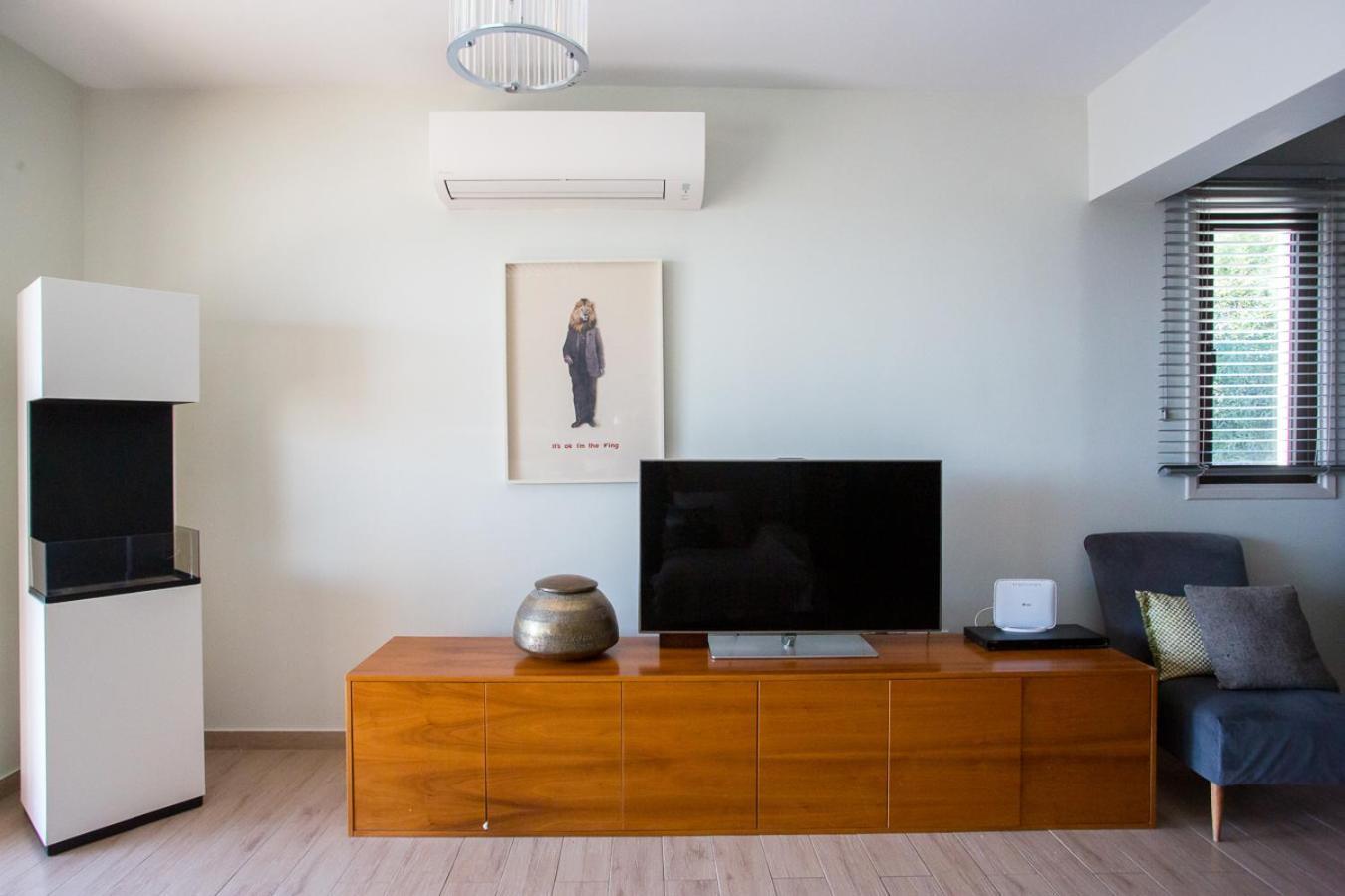 Penthouse Duplex Overlooking The Mediterranean Larnaca Buitenkant foto