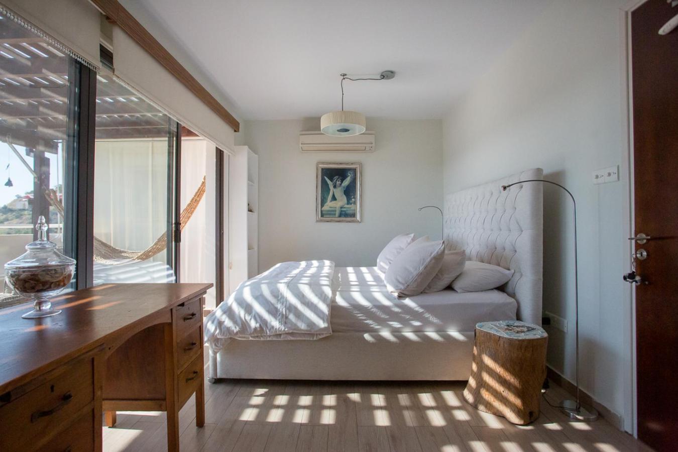Penthouse Duplex Overlooking The Mediterranean Larnaca Buitenkant foto